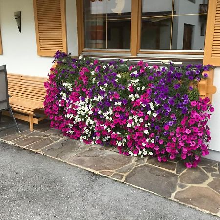Gaestehaus Wanker Ehrwald Exteriör bild