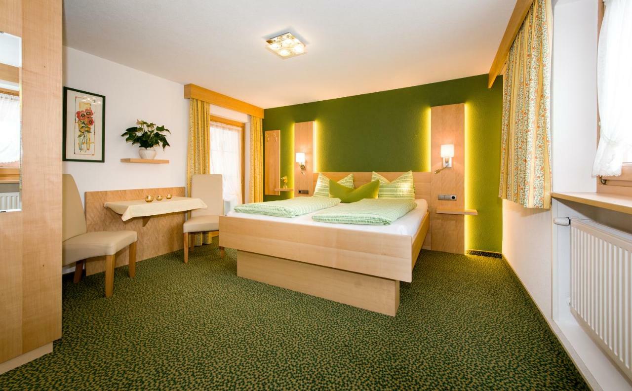 Gaestehaus Wanker Ehrwald Exteriör bild